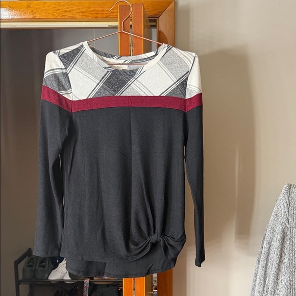Maurices Black and White Plaid Blouse with Red Accent - Picture 1 of 1